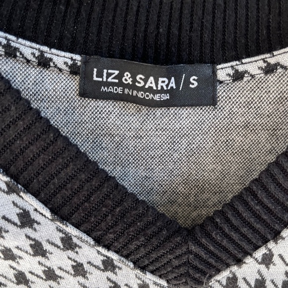 Liz & Sara Black and White Houndstooth Sweater Vest - Picture 3 of 3